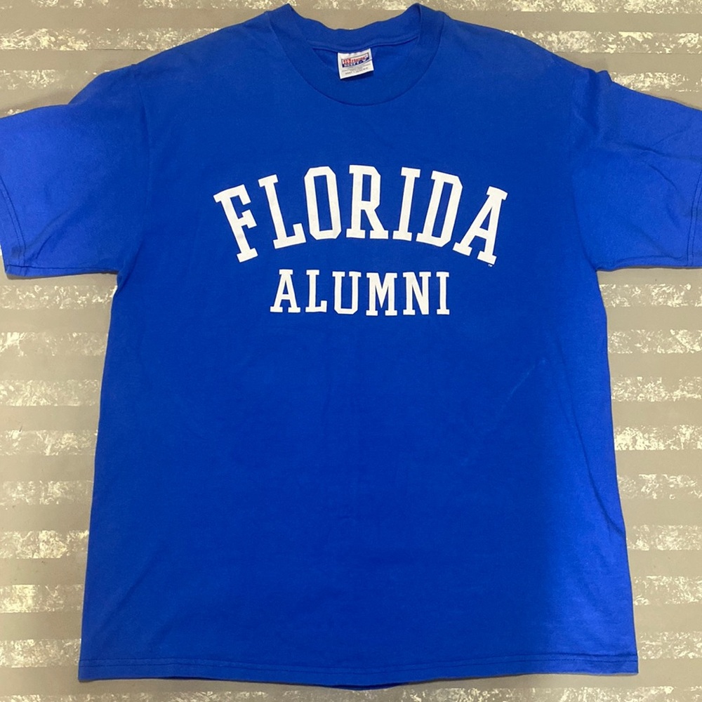 Vintage style tshirt crew neck L